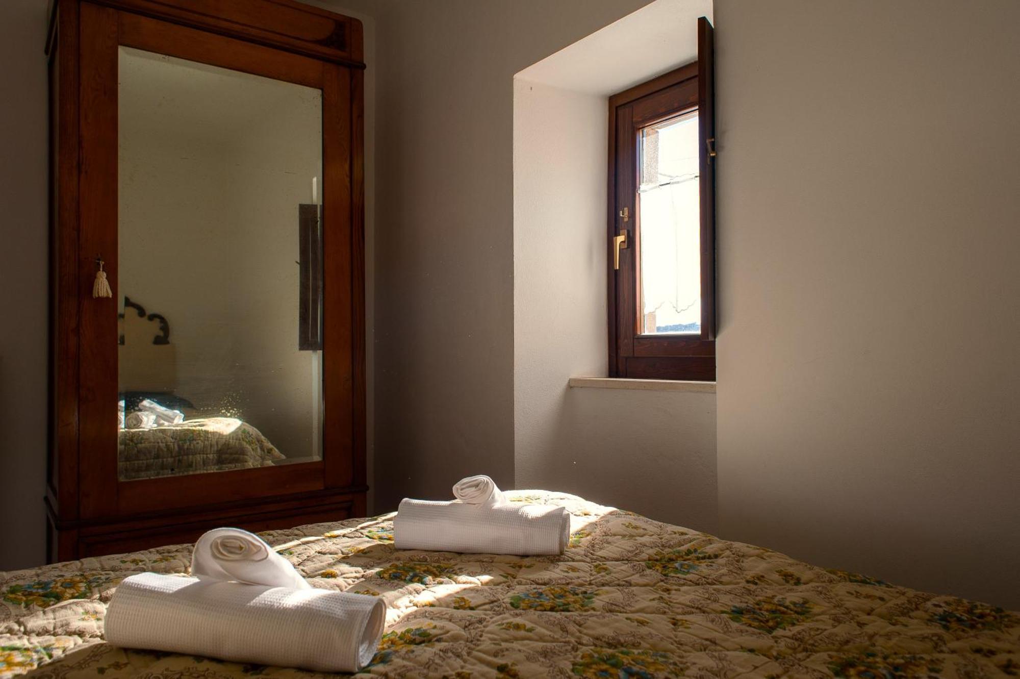 Apartamento Casa Ladyhawke Santo Stefano Di Sessanio Exterior foto