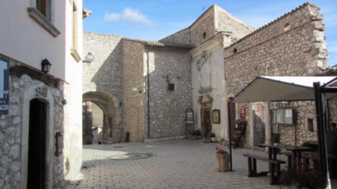 Apartamento Casa Ladyhawke Santo Stefano Di Sessanio Exterior foto